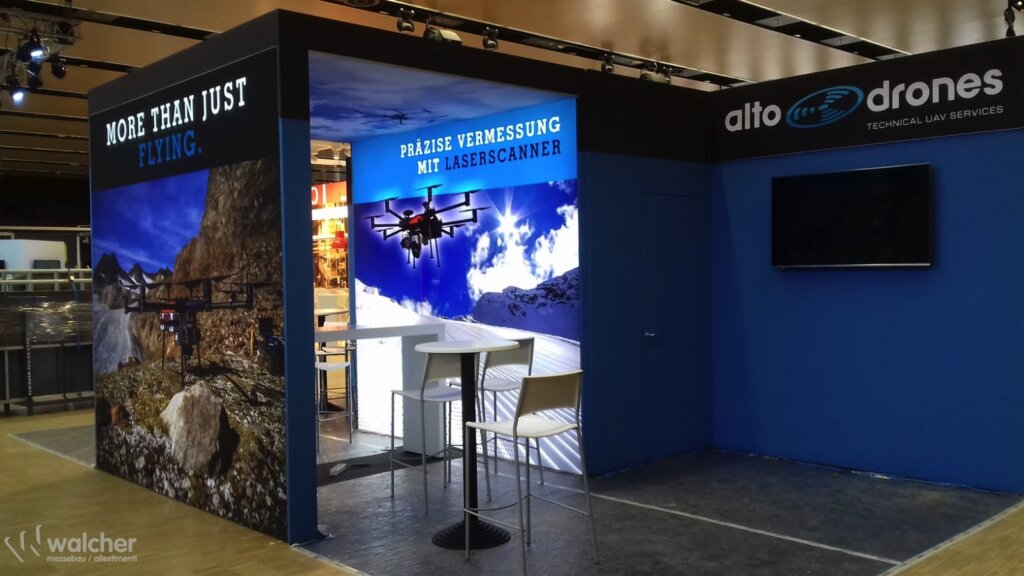 Messestand Alto Drones auf der Interalpin 2019 in Innsbruck, realisiert von Walcher Messebau