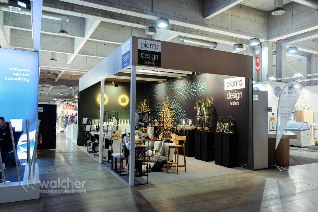 Stand Pianta Design a HOTEL 2024, Fiera Bolzano, realizzato da Walcher Messebau