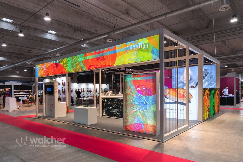 Messestand Pirastro auf der Cremona Musica 2024 in Cremona, realisiert von Walcher Messebau