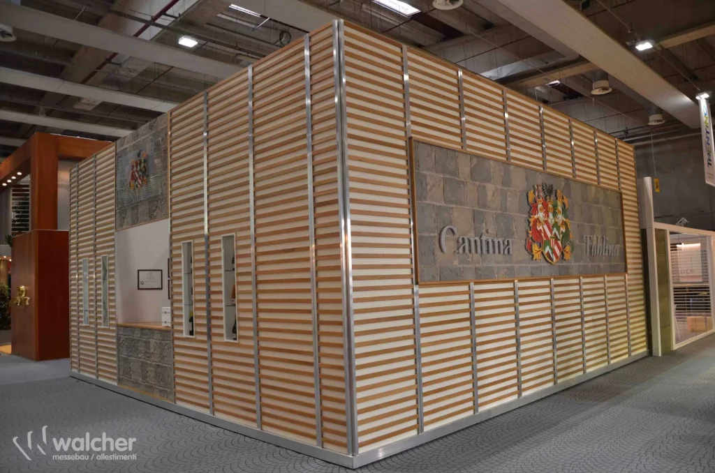 Messestand Toblino auf der Vinitaly 2016 in Verona, realisiert von Walcher Messebau