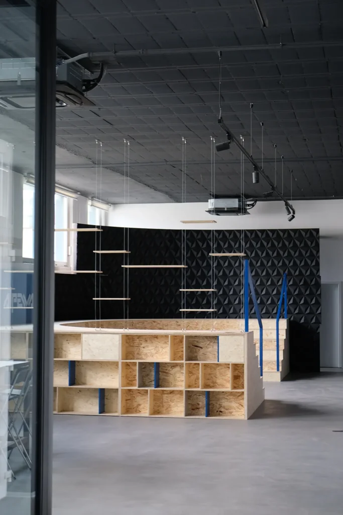 Showroom Alpewa, Bolzano, RAW Studio